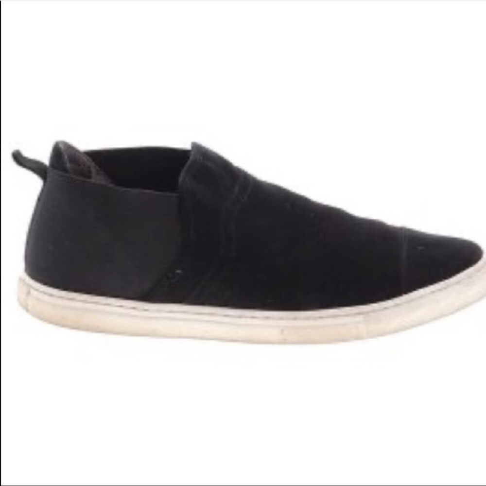 ADRIENNE VITTADINI-Black Suede Leather Low Top Sneakers-Size 7